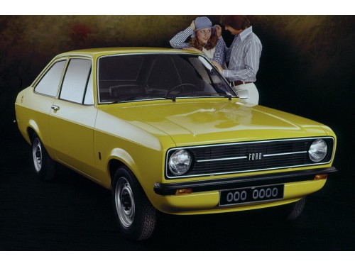 Характеристики автомобиля Ford Escort 1.1 MT Escort 1100 (11.1974 - 07.1977): фото, вместимость, скорость, двигатель, топливо, масса, отзывы