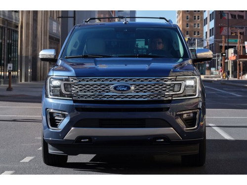 Характеристики автомобиля Ford Expedition 3.5 AT 4WD King Ranch (09.2019 - 10.2021): фото, вместимость, скорость, двигатель, топливо, масса, отзывы