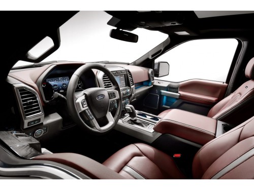 Характеристики автомобиля Ford F150 3.0 AT 4x2 King Ranch SuperCrew 6-1/2' (01.2018 - 08.2020): фото, вместимость, скорость, двигатель, топливо, масса, отзывы