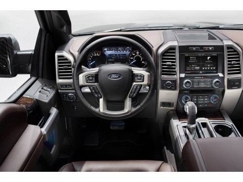 Характеристики автомобиля Ford F150 2.7 EcoBoost AT 4x2 XLT SuperCrew 5-1/2' (11.2014 - 12.2016): фото, вместимость, скорость, двигатель, топливо, масса, отзывы