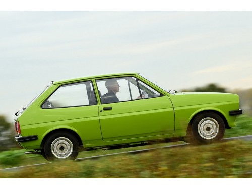 Характеристики автомобиля Ford Fiesta 1.1 MT X (06.1979 - 07.1981): фото, вместимость, скорость, двигатель, топливо, масса, отзывы