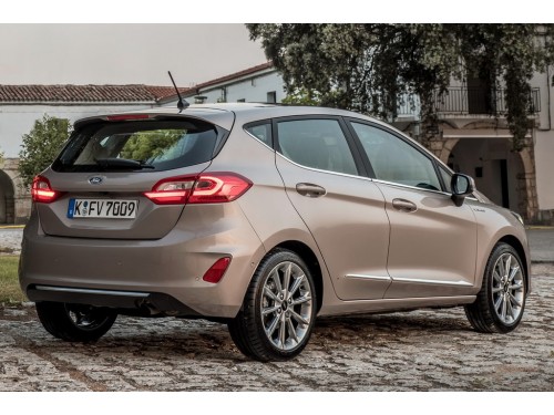 Характеристики автомобиля Ford Fiesta 1.0 EcoBoost AT Active (05.2020 - н.в.): фото, вместимость, скорость, двигатель, топливо, масса, отзывы