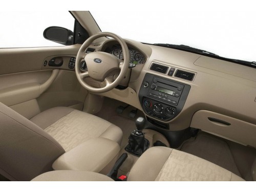 Характеристики автомобиля Ford Focus 2.0 AT ZX4 S (08.2004 - 08.2007): фото, вместимость, скорость, двигатель, топливо, масса, отзывы