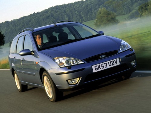 Характеристики автомобиля Ford Focus 2.0 AT (08.2002 - 03.2005): фото, вместимость, скорость, двигатель, топливо, масса, отзывы