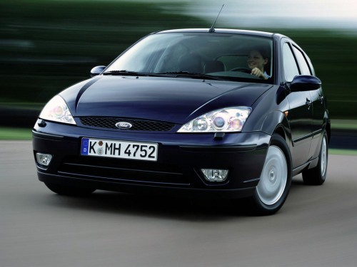 Характеристики автомобиля Ford Focus 1.8 AT (08.2002 - 03.2005): фото, вместимость, скорость, двигатель, топливо, масса, отзывы