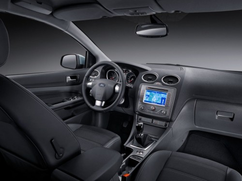 Характеристики автомобиля Ford Focus 1.6 AT Comfort (02.2008 - 06.2011): фото, вместимость, скорость, двигатель, топливо, масса, отзывы