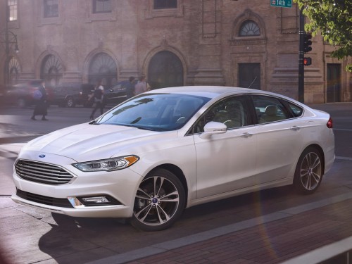 Характеристики автомобиля Ford Fusion 2.0 CVT Hybrid SE (01.2016 - 12.2017): фото, вместимость, скорость, двигатель, топливо, масса, отзывы