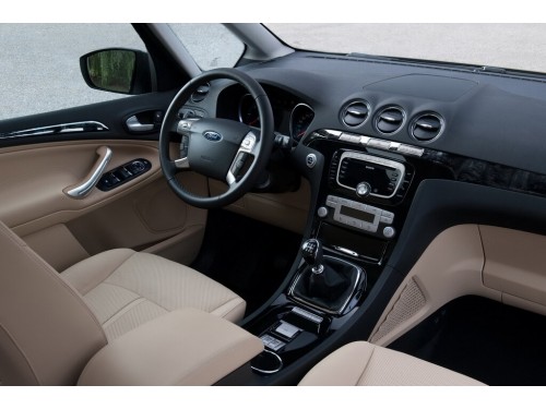 Характеристики автомобиля Ford Galaxy 1.6 TDCi (115) MT Business Edition (04.2013 - 03.2015): фото, вместимость, скорость, двигатель, топливо, масса, отзывы