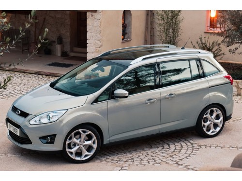 Характеристики автомобиля Ford Grand C-MAX 1.0 EcoBoost MT Ambiente (10.2012 - 03.2015): фото, вместимость, скорость, двигатель, топливо, масса, отзывы
