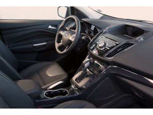 Характеристики автомобиля Ford Kuga 1.5 EcoBoost AT 4x4 Individual (09.2014 - 06.2016): фото, вместимость, скорость, двигатель, топливо, масса, отзывы