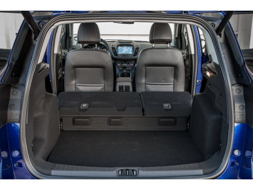 Характеристики автомобиля Ford Kuga 2.5 AT 2WD Trend Plus (12.2016 - 01.2019): фото, вместимость, скорость, двигатель, топливо, масса, отзывы
