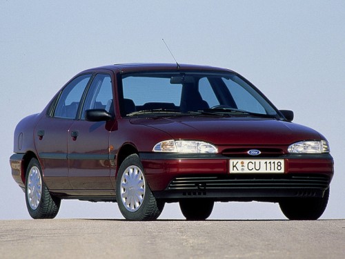 Характеристики автомобиля Ford Mondeo 1.6 MT GLX (07.1994 - 08.1996): фото, вместимость, скорость, двигатель, топливо, масса, отзывы