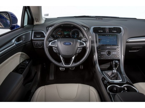 Характеристики автомобиля Ford Mondeo 1.5 TDCi ECOnetic MT Business Edition (02.2015 - 05.2018): фото, вместимость, скорость, двигатель, топливо, масса, отзывы