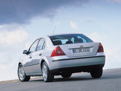 Характеристики автомобиля Ford Mondeo 2.0 Di MT Ambiente (09.2000 - 05.2003): фото, вместимость, скорость, двигатель, топливо, масса, отзывы