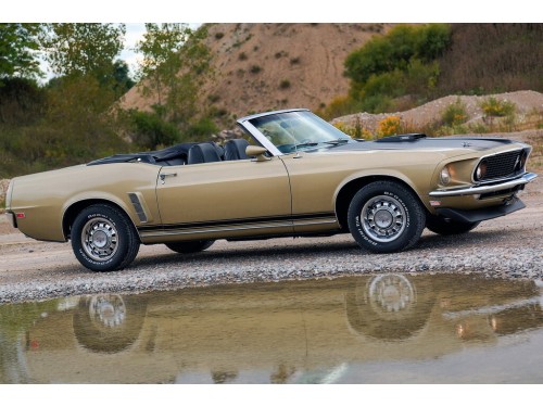 Характеристики автомобиля Ford Mustang 4.9 AT Mustang Convertible 302 (09.1968 - 08.1969): фото, вместимость, скорость, двигатель, топливо, масса, отзывы