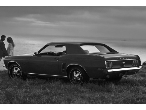 Характеристики автомобиля Ford Mustang 3.3 MT Mustang Grande Hardtop Six (09.1968 - 08.1969): фото, вместимость, скорость, двигатель, топливо, масса, отзывы