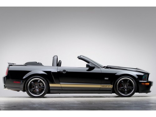 Характеристики автомобиля Ford Mustang 4.6 AT Mustang GT Deluxe (08.2006 - 12.2008): фото, вместимость, скорость, двигатель, топливо, масса, отзывы