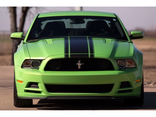 Характеристики автомобиля Ford Mustang 3.7 AT Mustang V6 (02.2012 - 07.2014): фото, вместимость, скорость, двигатель, топливо, масса, отзывы