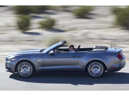 Характеристики автомобиля Ford Mustang 2.3 MT EcoBoost Premium (08.2014 - 07.2016): фото, вместимость, скорость, двигатель, топливо, масса, отзывы
