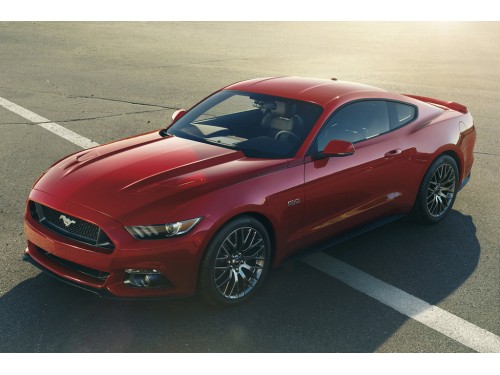 Характеристики автомобиля Ford Mustang 2.3 AT EcoBoost Premium (08.2014 - 07.2016): фото, вместимость, скорость, двигатель, топливо, масса, отзывы
