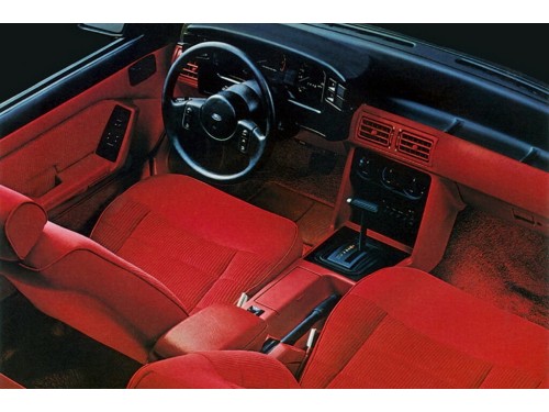 Характеристики автомобиля Ford Mustang 2.3 MT Mustang LX 3-door (08.1990 - 09.1993): фото, вместимость, скорость, двигатель, топливо, масса, отзывы