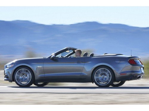 Характеристики автомобиля Ford Mustang 5.0 MT GT Premium (08.2016 - 07.2017): фото, вместимость, скорость, двигатель, топливо, масса, отзывы