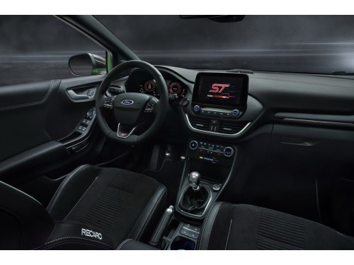 Характеристики автомобиля Ford Puma 1.0 EcoBoost mHEV (155) DCT Titanium X (03.2021 - н.в.): фото, вместимость, скорость, двигатель, топливо, масса, отзывы