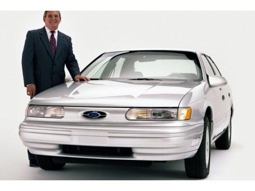 Характеристики автомобиля Ford Taurus 3.8 AT Taurus LX (10.1991 - 06.1995): фото, вместимость, скорость, двигатель, топливо, масса, отзывы