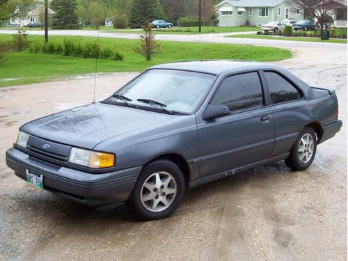 Характеристики автомобиля Ford Tempo 3.0 MT GL (09.1992 - 08.1994): фото, вместимость, скорость, двигатель, топливо, масса, отзывы