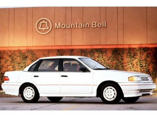 Характеристики автомобиля Ford Tempo 2.3 MT LX (11.1987 - 05.1991): фото, вместимость, скорость, двигатель, топливо, масса, отзывы