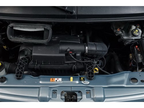 Характеристики автомобиля Ford Tourneo 2.2 MT Limited (06.2006 - 05.2011): фото, вместимость, скорость, двигатель, топливо, масса, отзывы