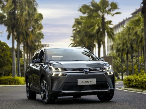 Характеристики автомобиля GAC Aion V 80 kWh Evolution Smart Technology Edition (03.2021 - 09.2021): фото, вместимость, скорость, двигатель, топливо, масса, отзывы