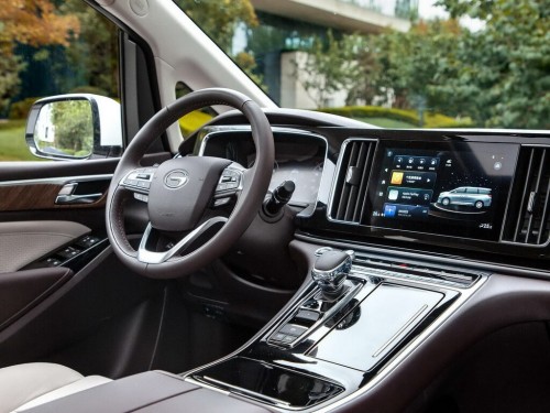 Характеристики автомобиля GAC Trumpchi M8 2.0T AT 2WD Lingxiu 390T Deluxe Edition 7 seats FL (10.2021 - н.в.): фото, вместимость, скорость, двигатель, топливо, масса, отзывы