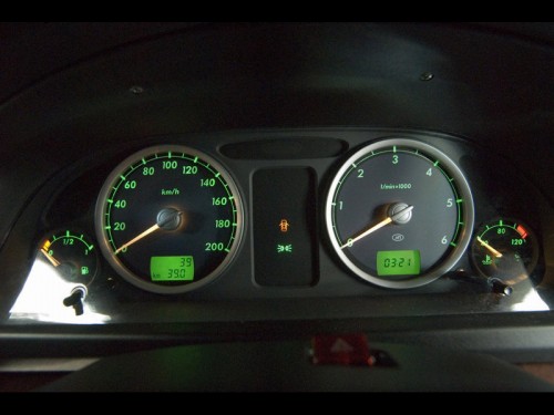 Характеристики автомобиля ГАЗ 31105 Волга 2.1 MT (06.2007 - 05.2009): фото, вместимость, скорость, двигатель, топливо, масса, отзывы