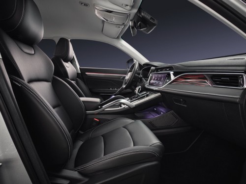 Характеристики автомобиля Geely Atlas Pro 1.5T AMT Luxury (09.2021 - н.в.): фото, вместимость, скорость, двигатель, топливо, масса, отзывы