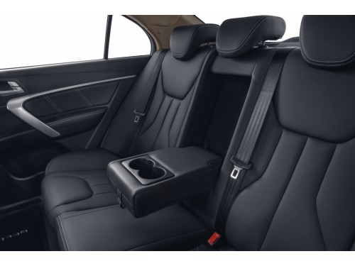 Характеристики автомобиля Geely Emgrand EC7 1.5 MT Комфорт (03.2019 - 06.2020): фото, вместимость, скорость, двигатель, топливо, масса, отзывы
