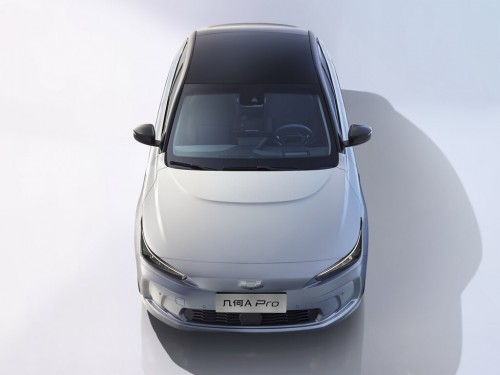 Характеристики автомобиля Geely Geometry A GE11 Pro 53 kWh Square (03.2021 - 03.2022): фото, вместимость, скорость, двигатель, топливо, масса, отзывы