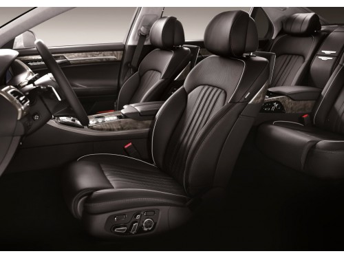 Характеристики автомобиля Genesis G90 3.8 GDI AT 4WD Elite (06.2016 - 05.2019): фото, вместимость, скорость, двигатель, топливо, масса, отзывы
