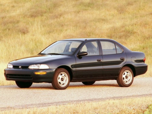 Характеристики автомобиля Geo Prizm 1.6 MT Base (07.1992 - 09.1996): фото, вместимость, скорость, двигатель, топливо, масса, отзывы