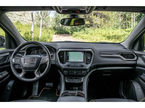 Характеристики автомобиля GMC Acadia 2.0 AT SLT (09.2019 - н.в.): фото, вместимость, скорость, двигатель, топливо, масса, отзывы