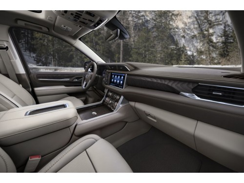 Характеристики автомобиля GMC Yukon 5.3 AT SLE XL (06.2020 - н.в.): фото, вместимость, скорость, двигатель, топливо, масса, отзывы