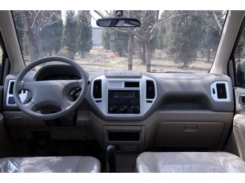 Характеристики автомобиля Hafei Sigma 1.5 MT Basic (03.2009 - 06.2011): фото, вместимость, скорость, двигатель, топливо, масса, отзывы