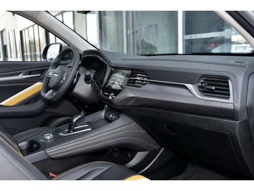Характеристики автомобиля Haval F7x 2.0T DCT Smart Technology (04.2019 - 08.2020): фото, вместимость, скорость, двигатель, топливо, масса, отзывы