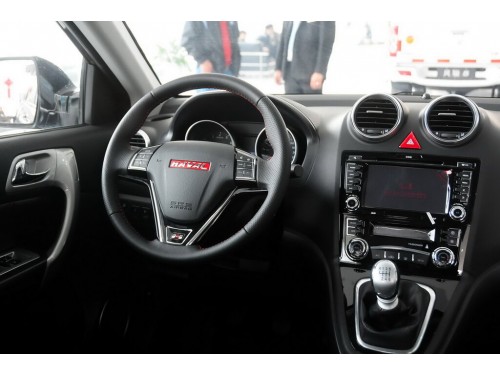 Характеристики автомобиля Haval H6 1.5T AT Sport Luxury (05.2015 - 07.2016): фото, вместимость, скорость, двигатель, топливо, масса, отзывы