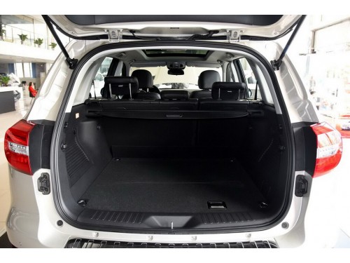 Характеристики автомобиля Haval H8 2.0T AT Luxury (04.2015 - 10.2015): фото, вместимость, скорость, двигатель, топливо, масса, отзывы