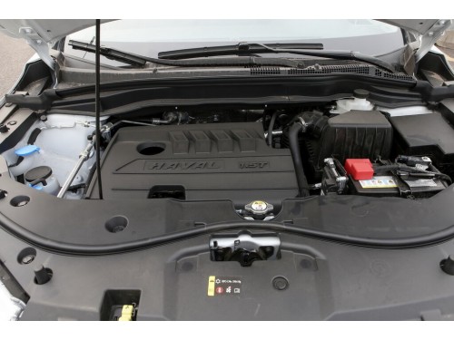 Характеристики автомобиля Haval M6 Plus 1.5T MT Smart Enjoy (04.2022 - н.в.): фото, вместимость, скорость, двигатель, топливо, масса, отзывы