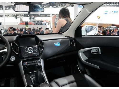 Характеристики автомобиля Hawtai Shengdafei 2.0 MT Comfort (04.2017 - 08.2017): фото, вместимость, скорость, двигатель, топливо, масса, отзывы