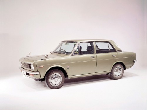 Характеристики автомобиля Honda 1300 1.3 77 Deluxe (06.1969 - 08.1972): фото, вместимость, скорость, двигатель, топливо, масса, отзывы