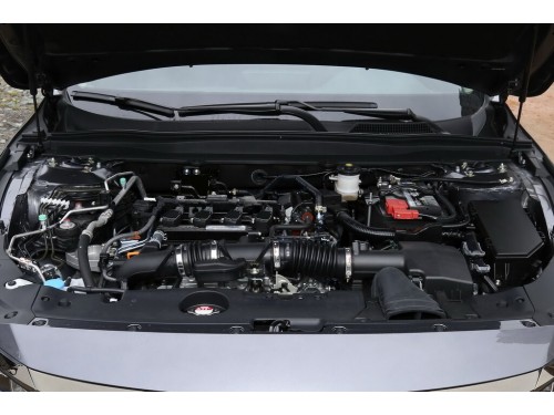 Характеристики автомобиля Honda Accord 1.5T CVT 260Turbo Luxury (04.2018 - 06.2019): фото, вместимость, скорость, двигатель, топливо, масса, отзывы