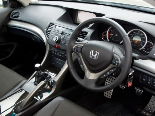 Характеристики автомобиля Honda Accord 2.4 24TL (12.2008 - 01.2011): фото, вместимость, скорость, двигатель, топливо, масса, отзывы